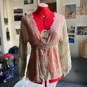 🌾 Y2K ELIE TAHARI SILK BLOUSE WITH ETHNIC PATTERN